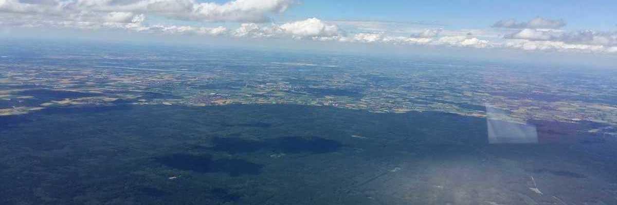 Flugwegposition um 12:23:05: Aufgenommen in der Nähe von Ebersberg, Deutschland in 2168 Meter